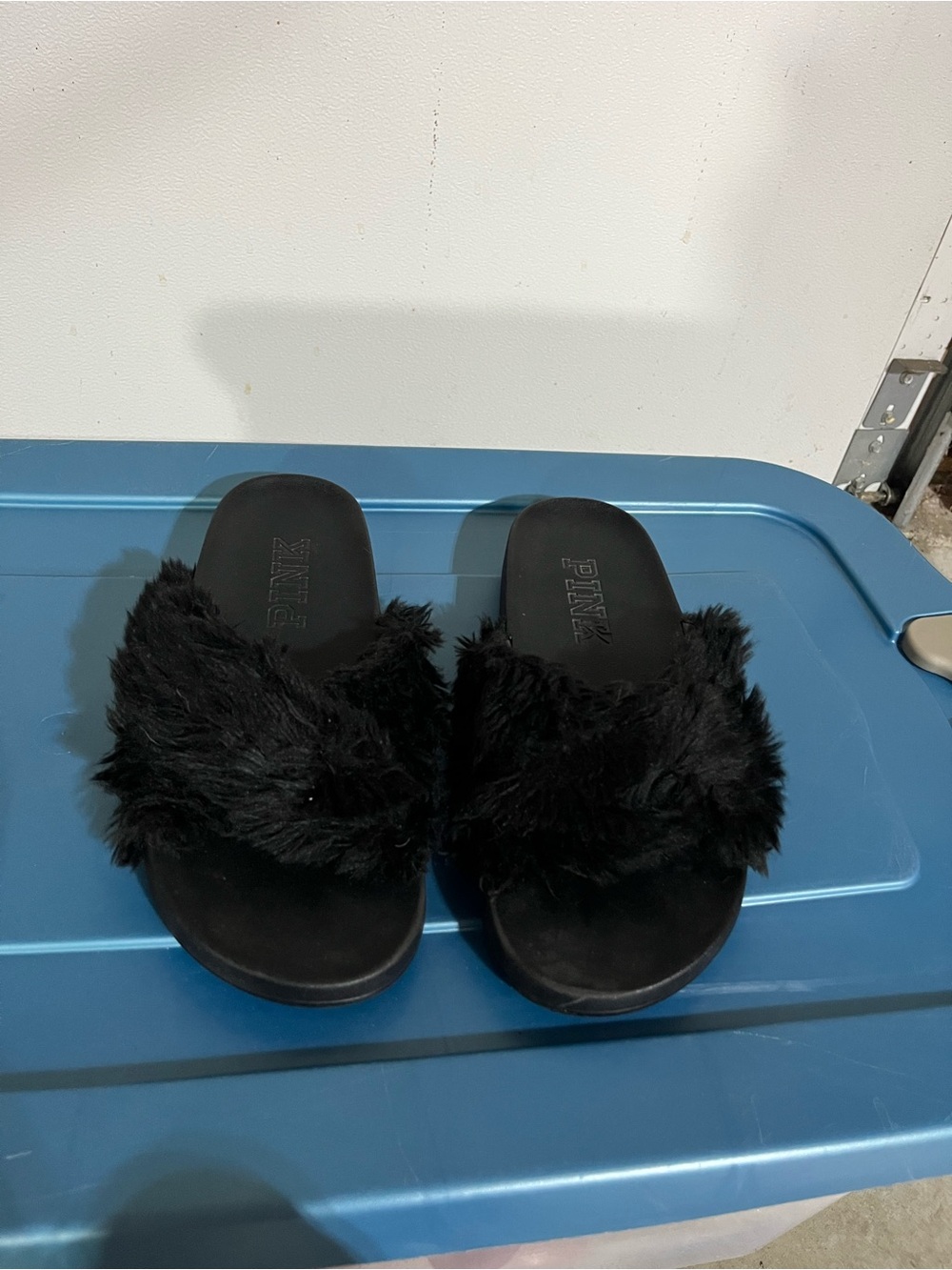 PINK Victoria's Secret Black Fuzzy Slide Sandals